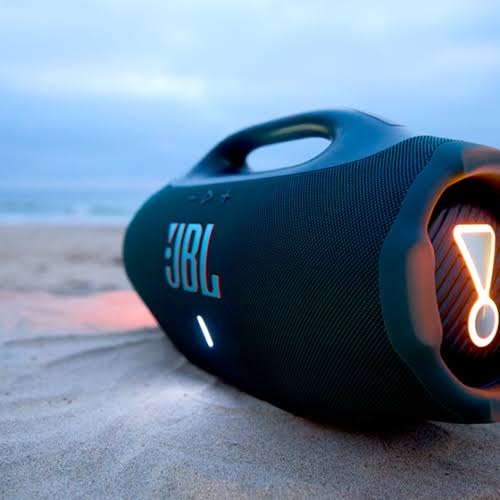 JBL Boombox 4  210 watts rms bluetooth/usb-C